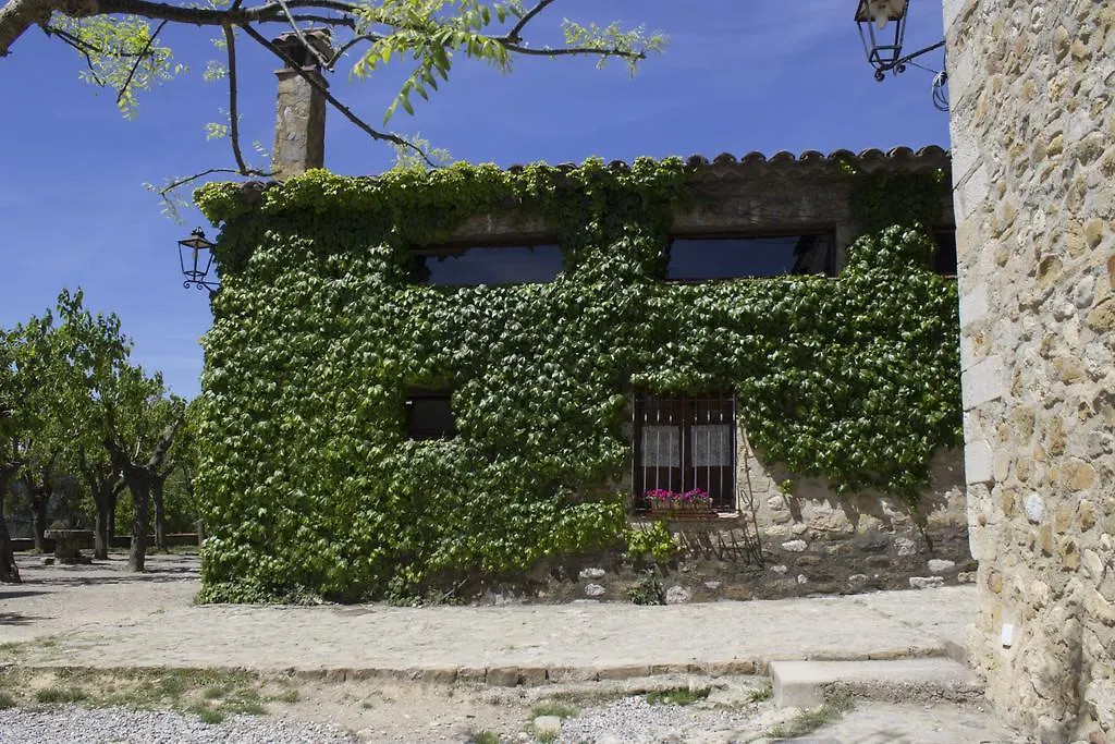 Albergue Mas Gircos Sant Ferriol Hostel